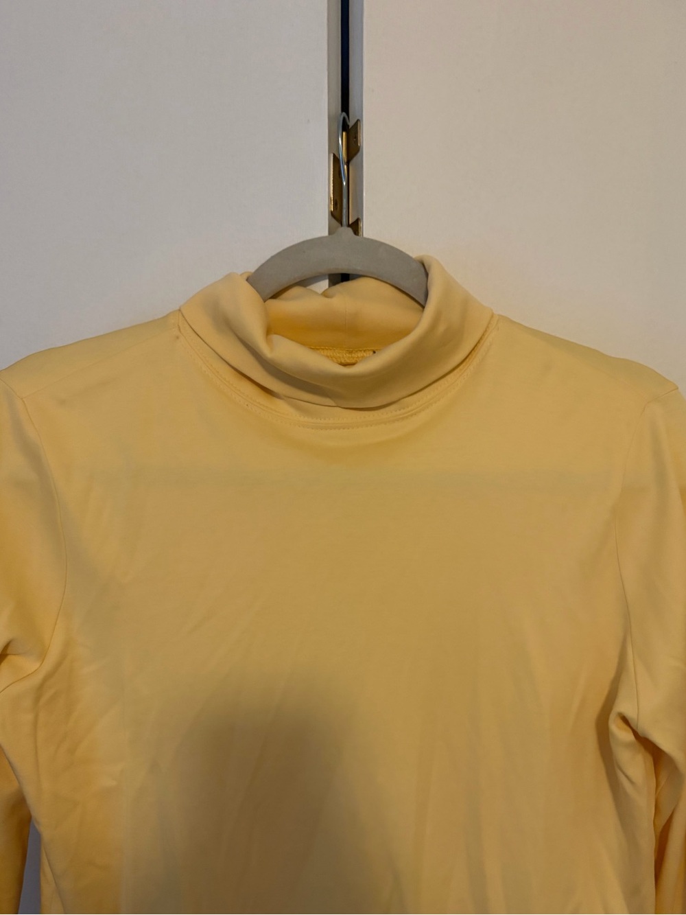LL Bean vintage Women's Cream Turtleneck Long Sleeve Top